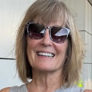 Meet your Posher, Stacy